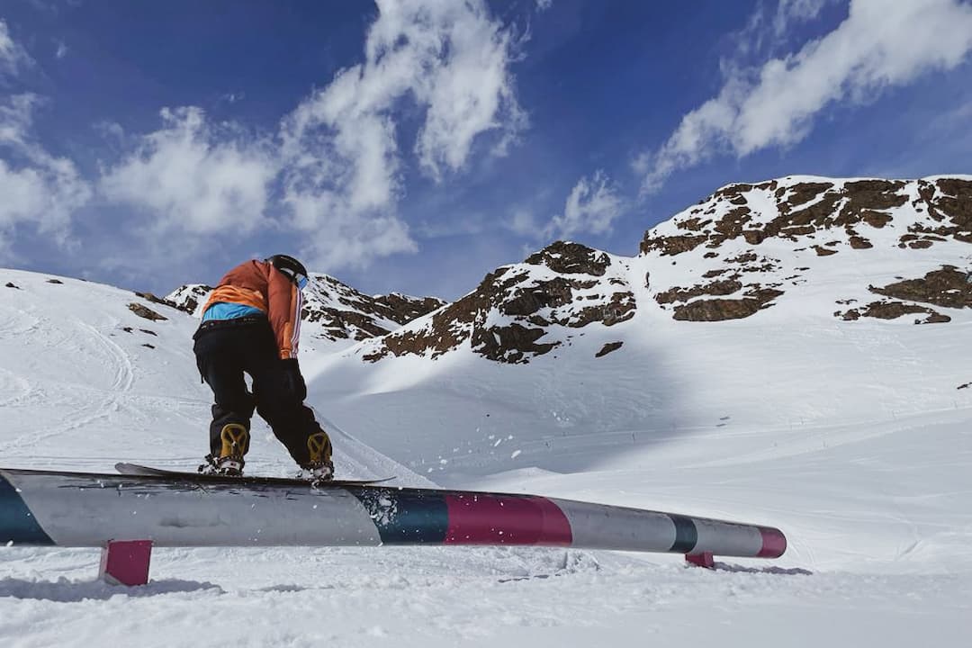 Snowboarders and Skiers for Christ Southwest Retreat Group Fire